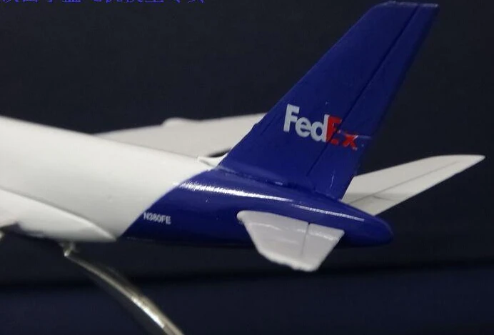 Модель самолета A380 технические грузовые самолеты 16 см модель из сплава для детей