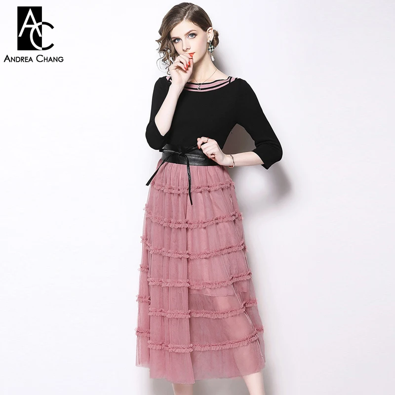 Платье женское розовое с воротником в полоску черное трикотажное гофрированным