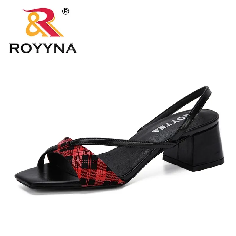 RED ROYYNA/Новинка года; модные стильные женские босоножки; туфли на высоком квадратном каблуке; Mujer; обувь на День Валентина; Летняя обувь с открытым носком; Femenimo - Цвет: RED