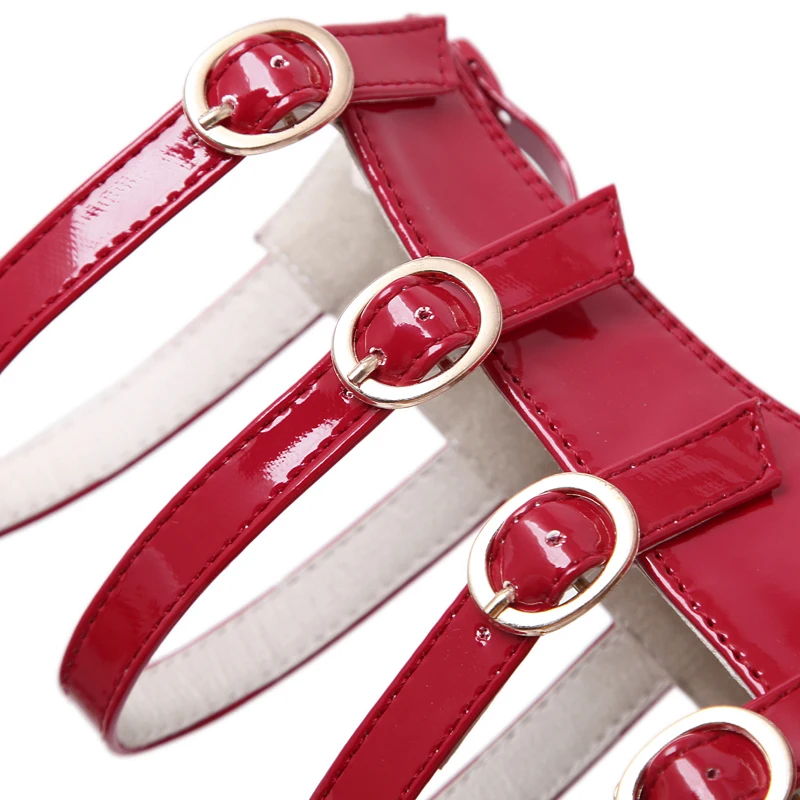 Женские туфли на высоком каблуке лодочки с ремешком щиколотке и пряжкой красные