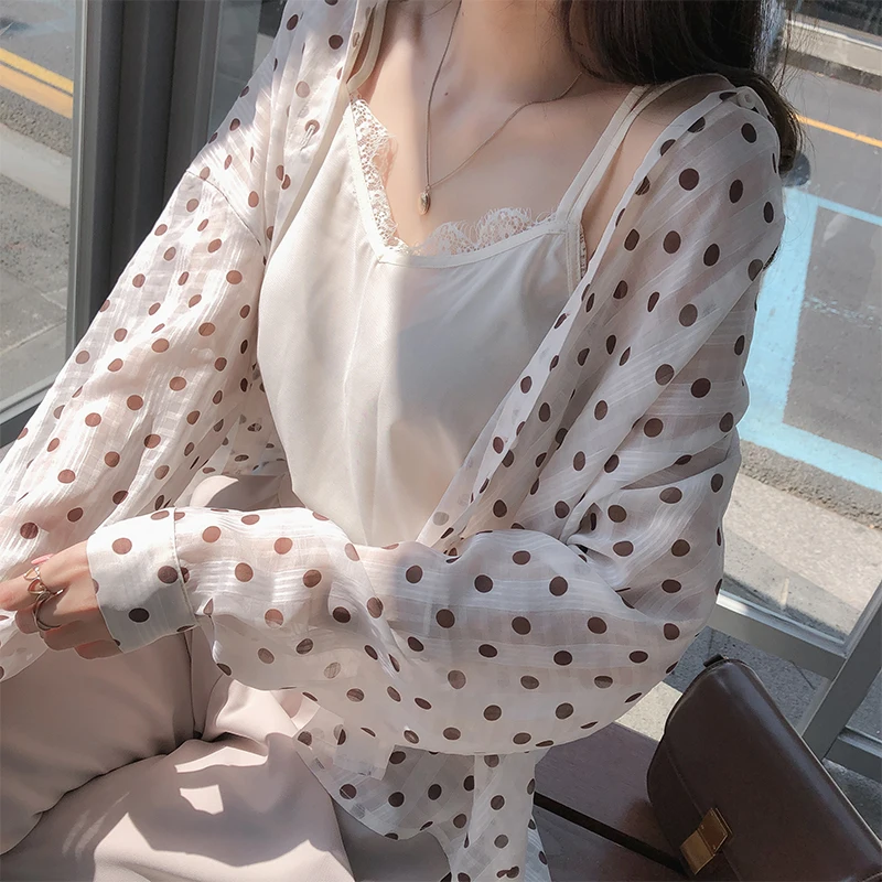 Mishow Комплект из двух предметов: лекгий летний топ с кружевом + стильная шифоновая