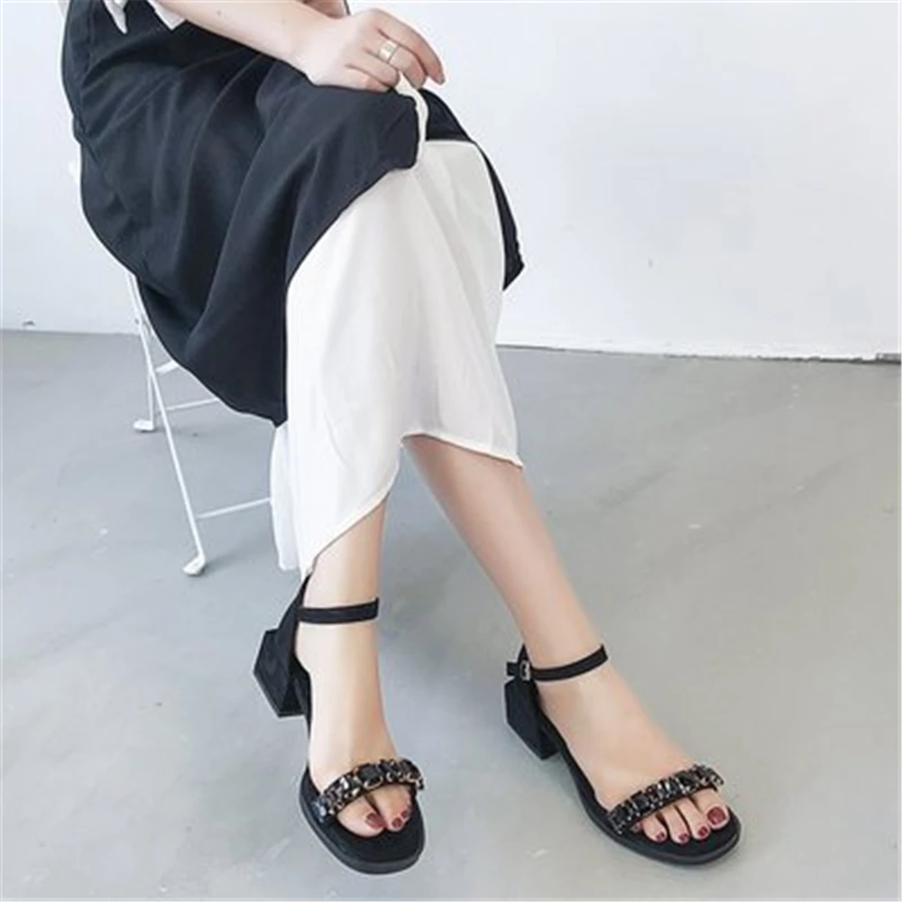 Женская обувь с пряжкой летняя в римском стиле сандалии на высоком каблуке