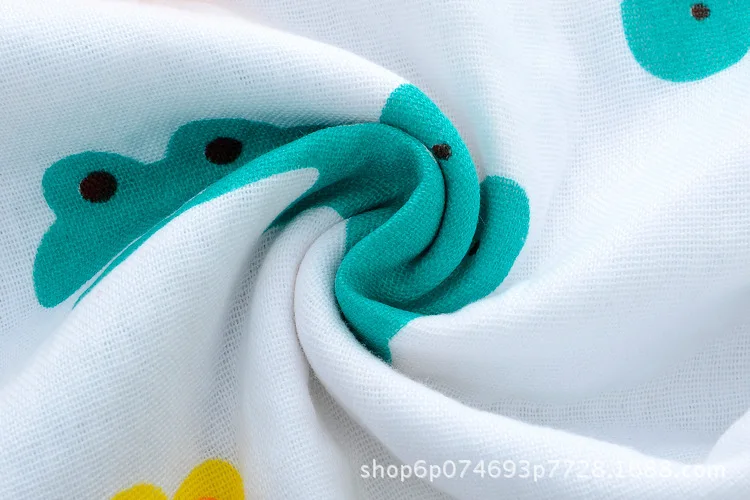 Cotton Children Baby Face Towel Bath Towel Mickey Minnie Mouse Baby boy girl Thin Double layer Chiffon soft towel gift