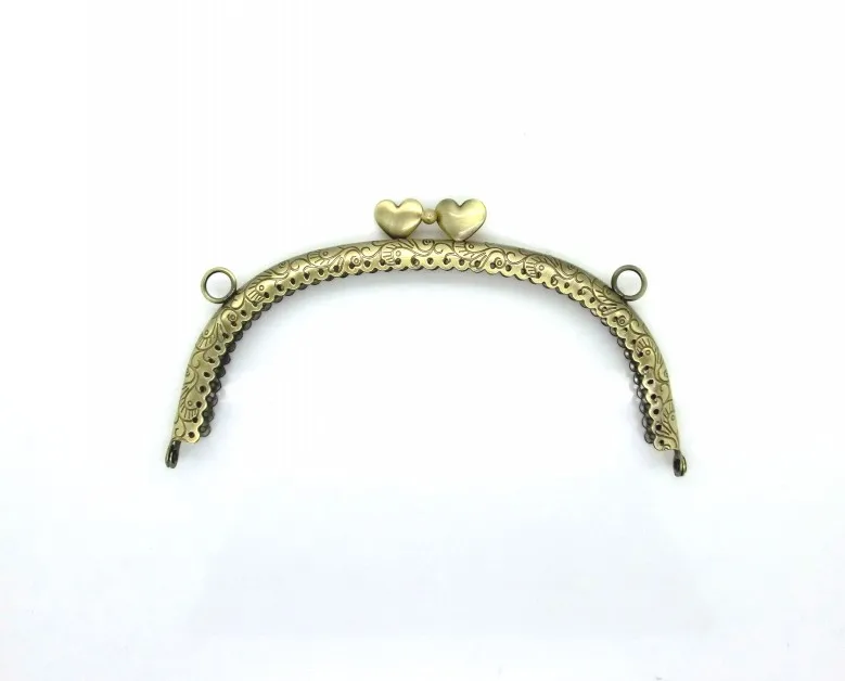 

Бесплатная доставка-1 шт. Античная бронзовая металлическая рамка Kiss застежка для сумочки 17 см x 9 см D2238