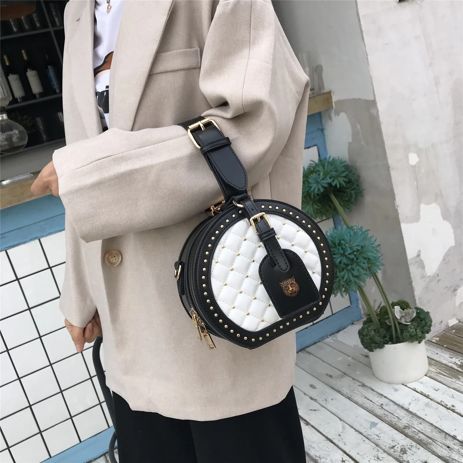 Lingge цепная сумка Xiaoxiang Fengfu 2019 новая простая мини маленькая круглая на плечо косой