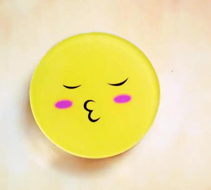 7 XINAHER и улыбающимися героями мультфильмов значки для Рюкзак Kawaii акриловый значки, одежд значки на рюкзака брошь на булавке значок украшения - Цвет: 7