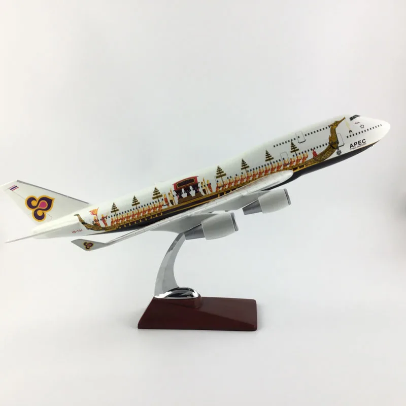 Авиапассажиров самолет 747 тайский серебряный АТЭС LIVERY(CANON) модель самолета Модель