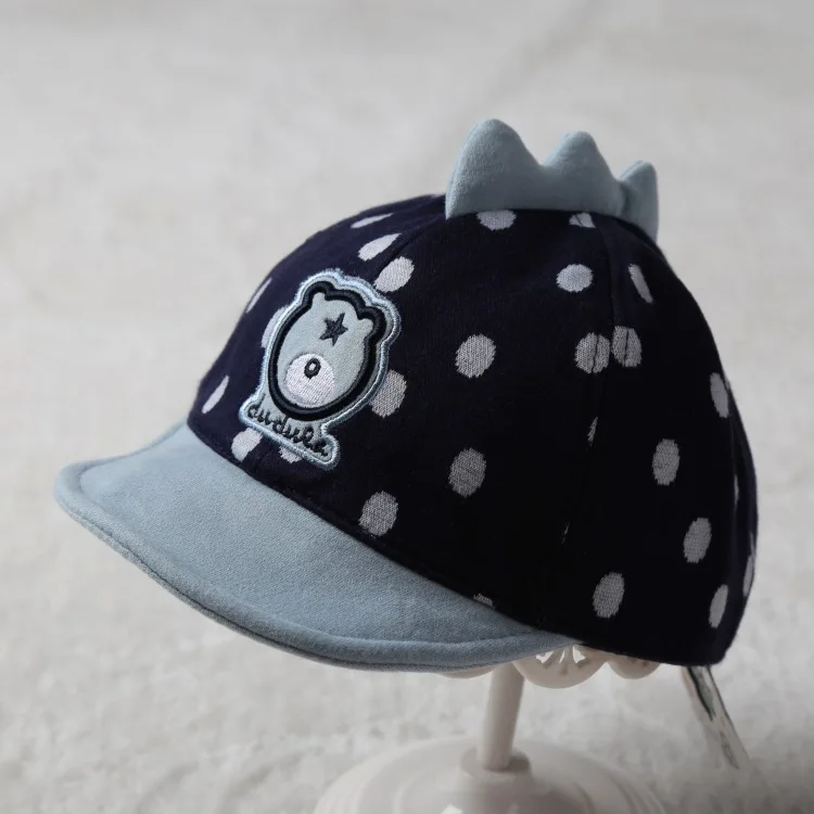 2017 осенние для маленьких детей новый в горошек медведь корона с язык крышка