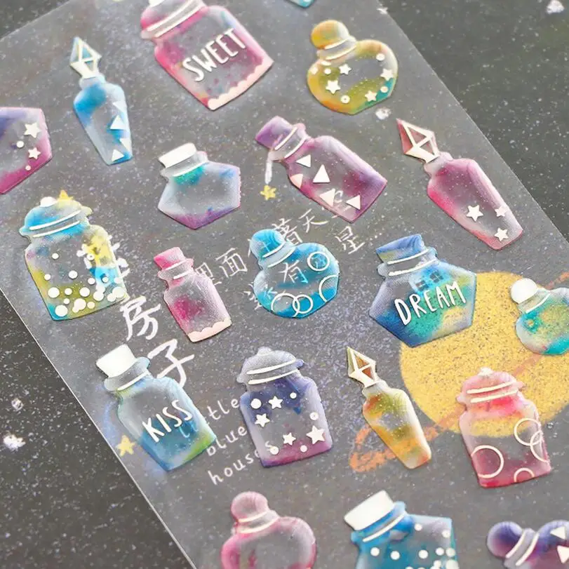 С изображением персонажей из мультфильма и торта напиток мороженое