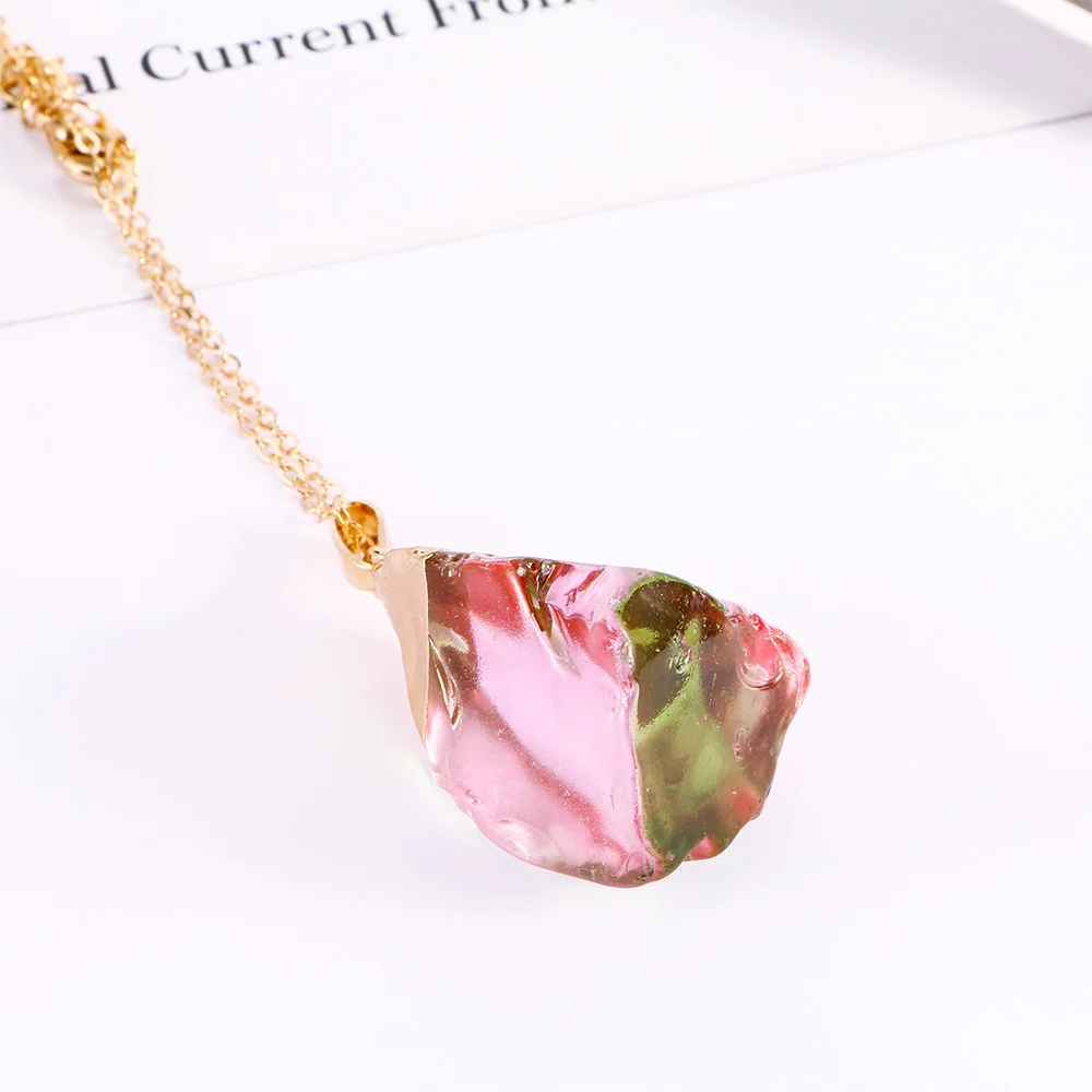 Модное ожерелье с подвеской в виде горного камня яркого цвета кристаллами