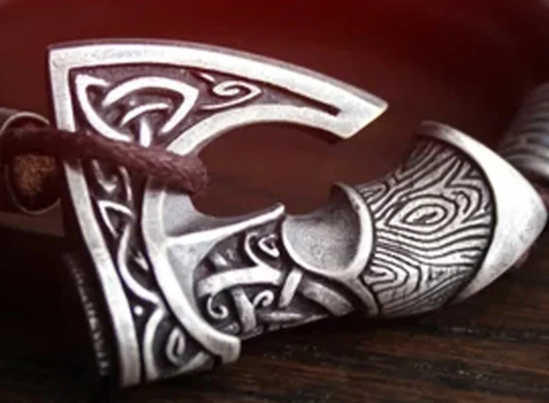 Скандинавский славянский браслет Thor Молот из Паракорда Viking с топором Perun