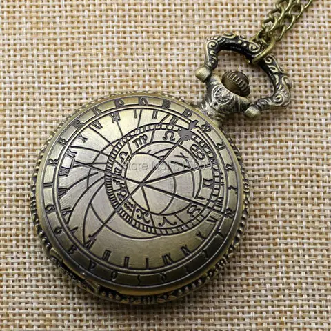 Женские и мужские кварцевые часы с компасом