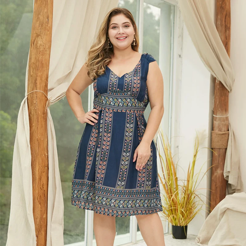 Платье женское летнее ТРАПЕЦИЕВИДНОЕ без рукавов с цветочным принтом и глубоким