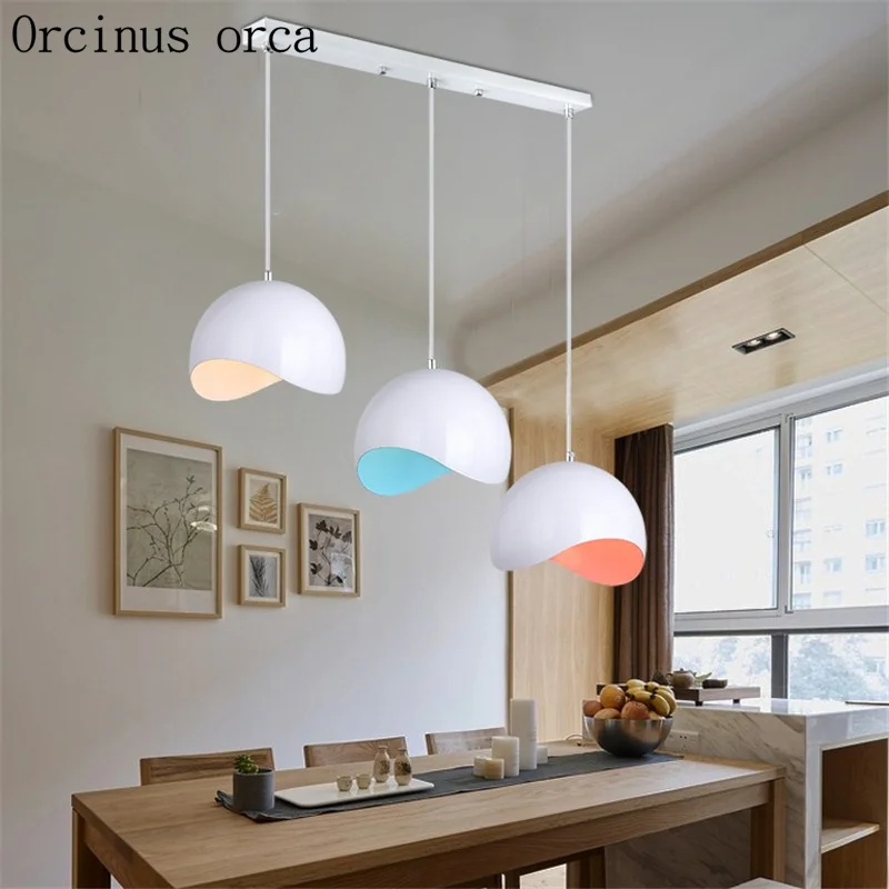 Restaurant chandelier modern light lamp chandelier creative three dining chandelier personality dining room round