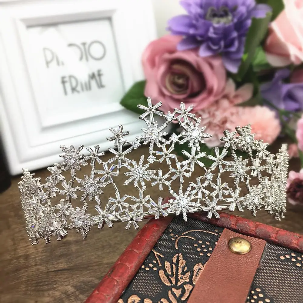 

Paved Full Cubic Zircon Tiara Snowflake Zirconia Crown CZ Coroa Bridal Wedding Hair Accessories Jewelry Bijoux Cheveux WIGO1289