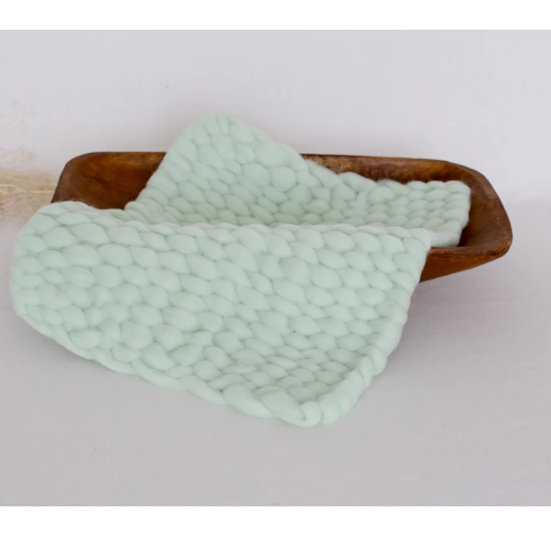 Шерстяное одеяло для новорожденных тканевое шерстяное объемное с наполнителем в