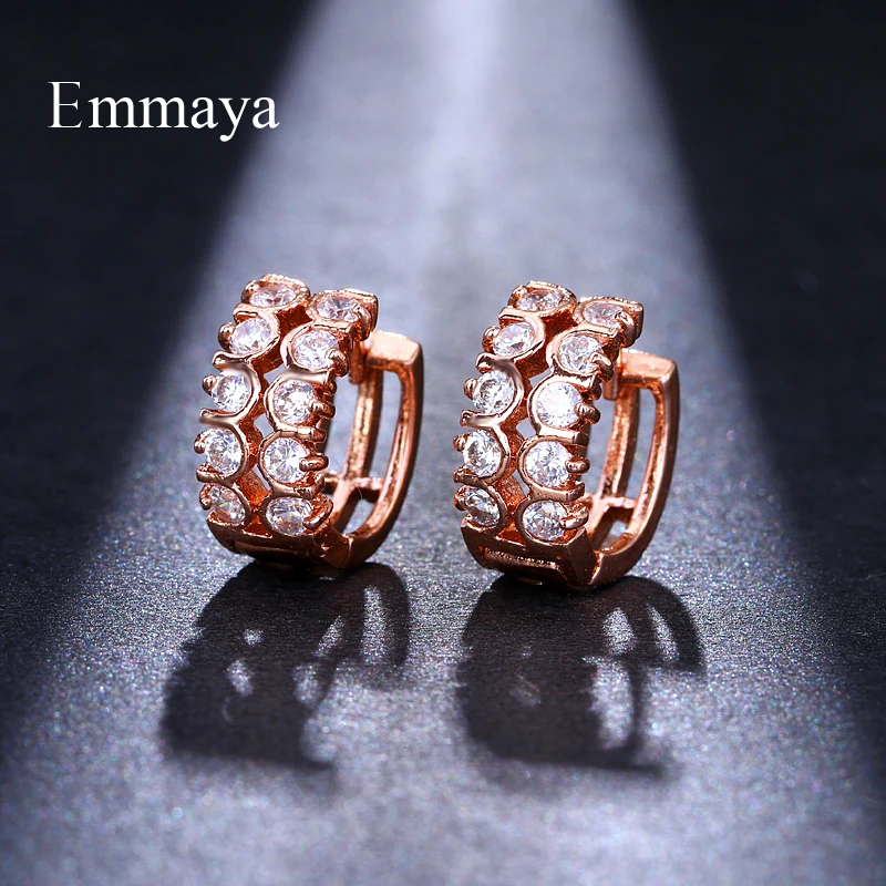 Серьги EMMAYA из розового золота женские изящные гвоздики с фианитом роскошные