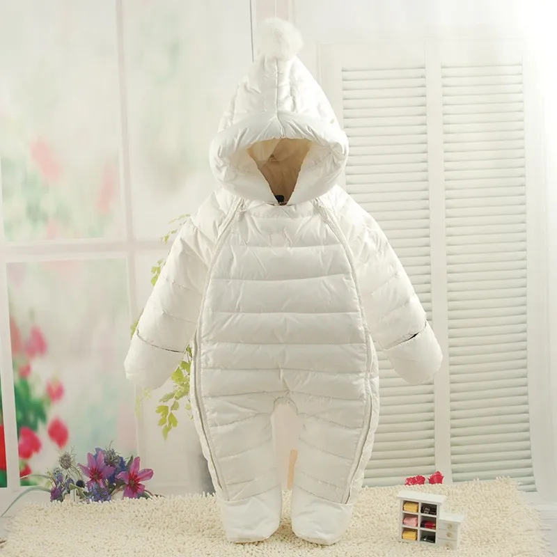 Детский комбинезон на утином пуху для новорожденных теплый зимний с капюшоном
