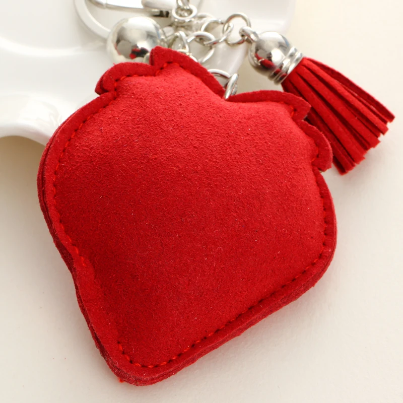 Модный брелок для ключей из искусственной кожи с кисточкой в виде клубники новое