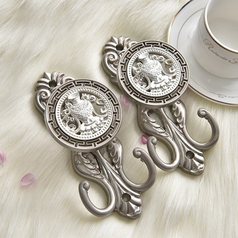 Европа 1 пара крючков для штор настенный держатель с кисточкой Пряжка пальто