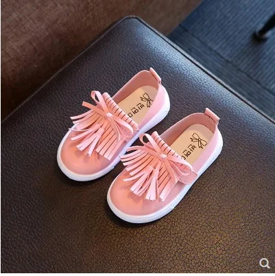 

Новая детская обувь; Весенняя кожаная обувь для девочек; Детская обувь принцессы на плоской подошве с кисточками; Милые кроссовки для девочек; Кроссовки для маленьких девочек