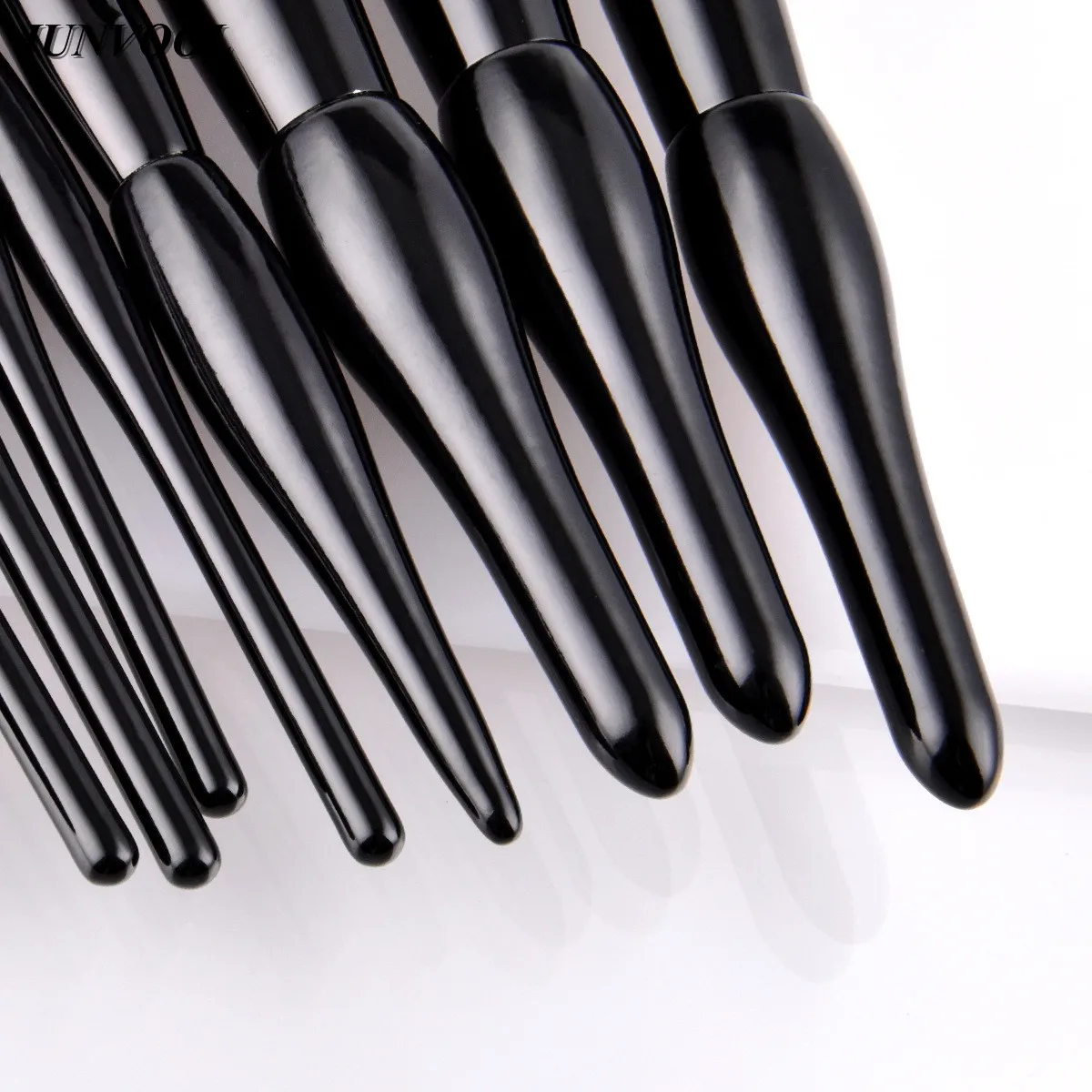 

2pcs Maquiagem Makeup Brushes Set Professional Black Wood Handle Brush Women Eyeshadow Cosmetic Tool Rainbow Nylon Hair Brushs