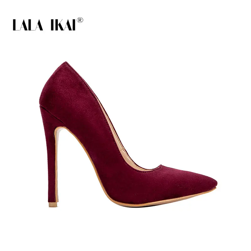 Red Wine LALA IKAI/туфли-лодочки; женская обувь; красные туфли из флока без шнуровки с закрытым носком для свадебной вечеринки; туфли-лодочки на высоком каблуке с острым носком; Chaussures Femme; 900C1722-4 - Цвет: Red Wine