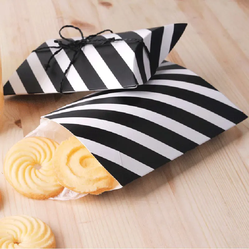 30pcs Black White Twill Pillow Candy Boxs with Ribbons Wedding Favors Packaging Decorations Birthday Party Gift Bag for Guests | Дом и сад