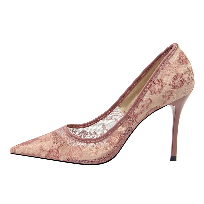 Purple Pumps Черные кружевные туфли-лодочки с острым носком; коллекция года; шикарные туфли на высоком каблуке; женские элегантные свадебные туфли на шпильке с прозрачными цветами и кружевом - Цвет: Purple Pumps