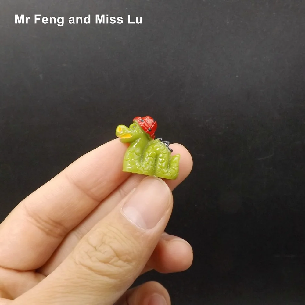 Носить шляпу Дракон Смола игрушка мини модель украшения искусственные