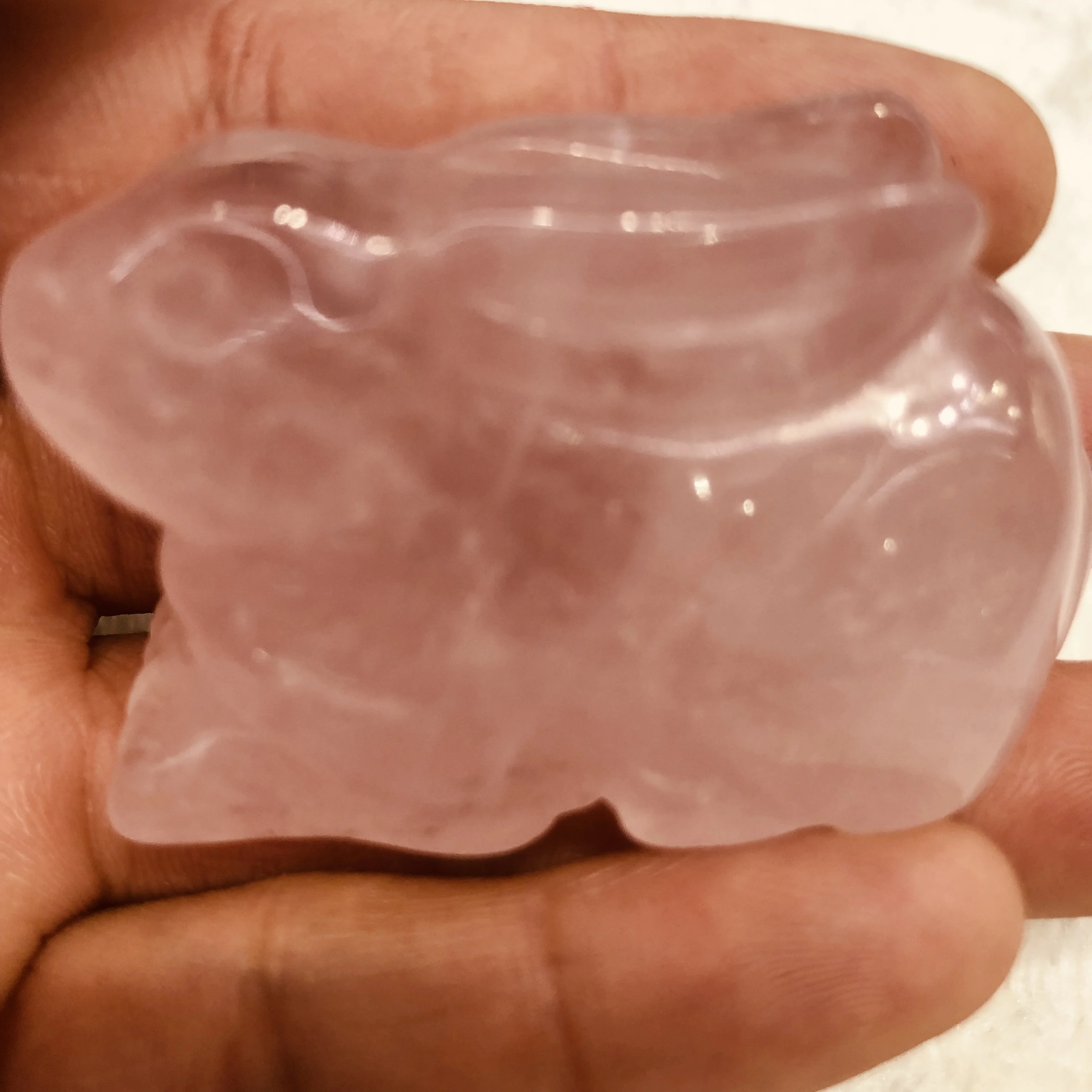 

Natural pink crystal carving quartz crystal rabbit solidification