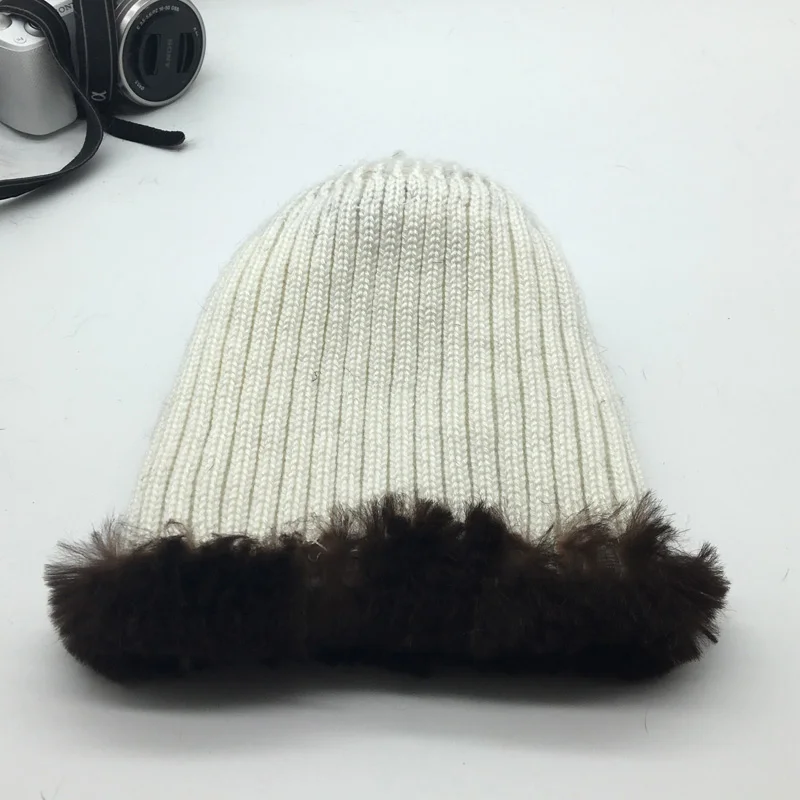 Шапка из натурального меха кролика женская зимняя теплая TU154-031 | Аксессуары для