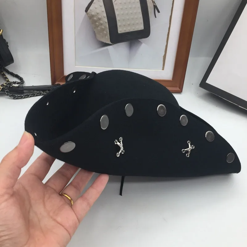 Fashion Leisure Stage Performance Tricorn Wool Cap for Men and Women Pirates Hat Magic Cos Props