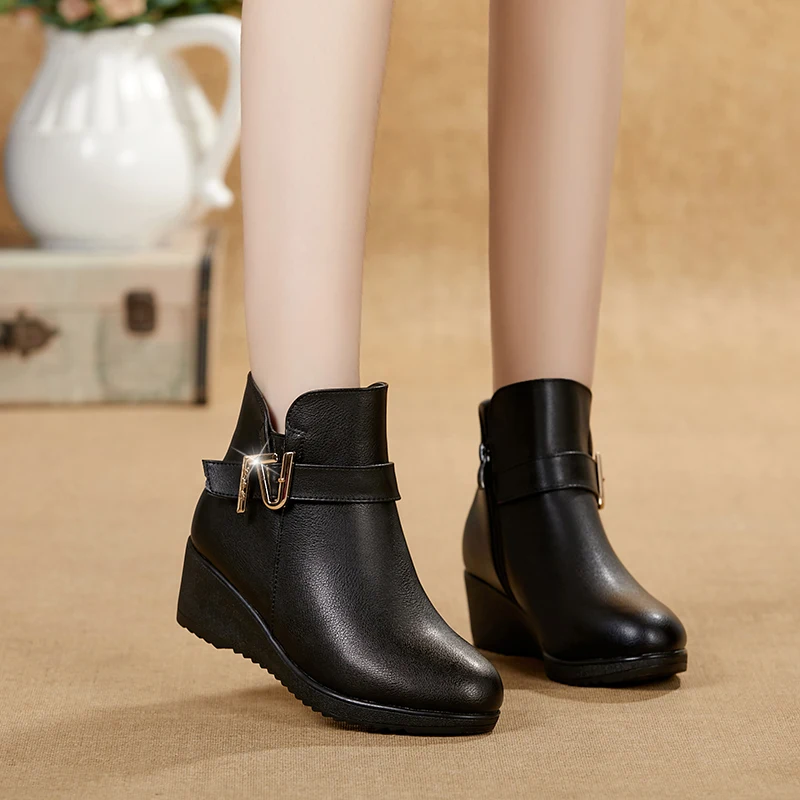 Autumn And Winter mother cotton shoes leather thin velvet warm women's Snow Boots Middle-aged Women Shoes High Heeled Boot | Обувь