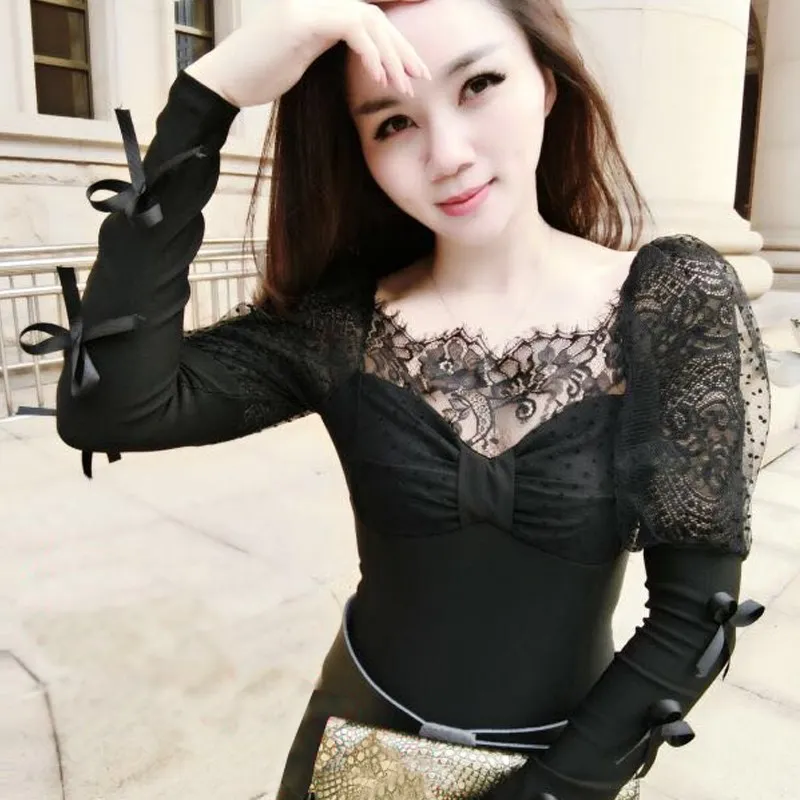 Black tshirt Корейская Лоскутная Сексуальная кружевная новая весенняя летняя футболка с v-образным вырезом женский с пышными рукавами Топы Camiseta Mujer Футболка женская черная белая T94602 - Цвет: Black tshirt