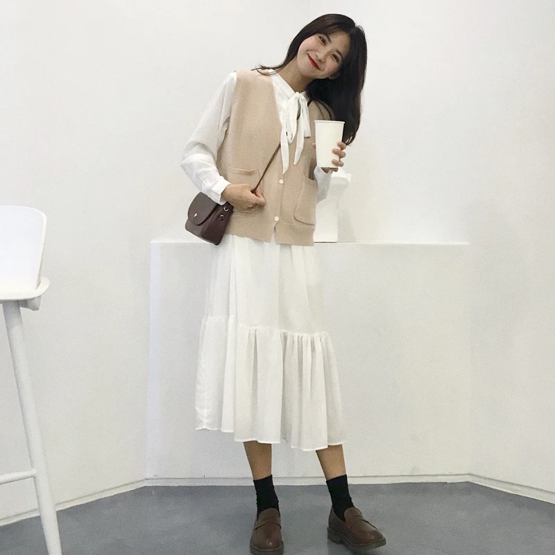 

Spring Women's New Korean Fashion Student Vest Sweater Cardigan + Long Lace Dress Two-Piece Set
