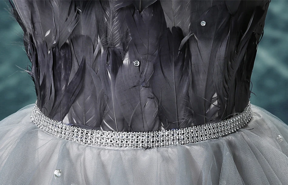 Vestido 2017 Черный Серый Цвет Перья Высокий Низкий Элегантный Пром Rreal изображение