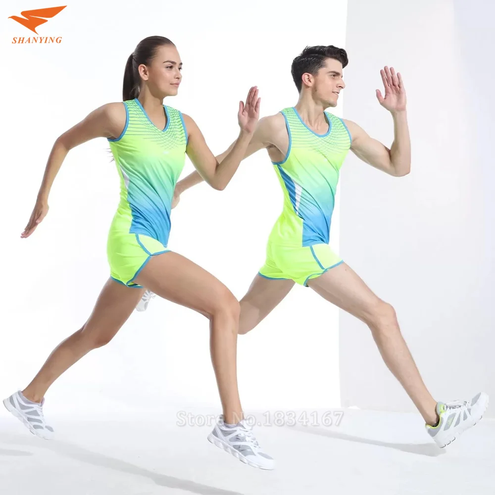 Комплекты для бега, мужские спортивные костюмы для гонок, легкая атлетика, марафон, Свободный жилет+ шорты, спортивная одежда, высокое качество, набор для бега, для взрослых