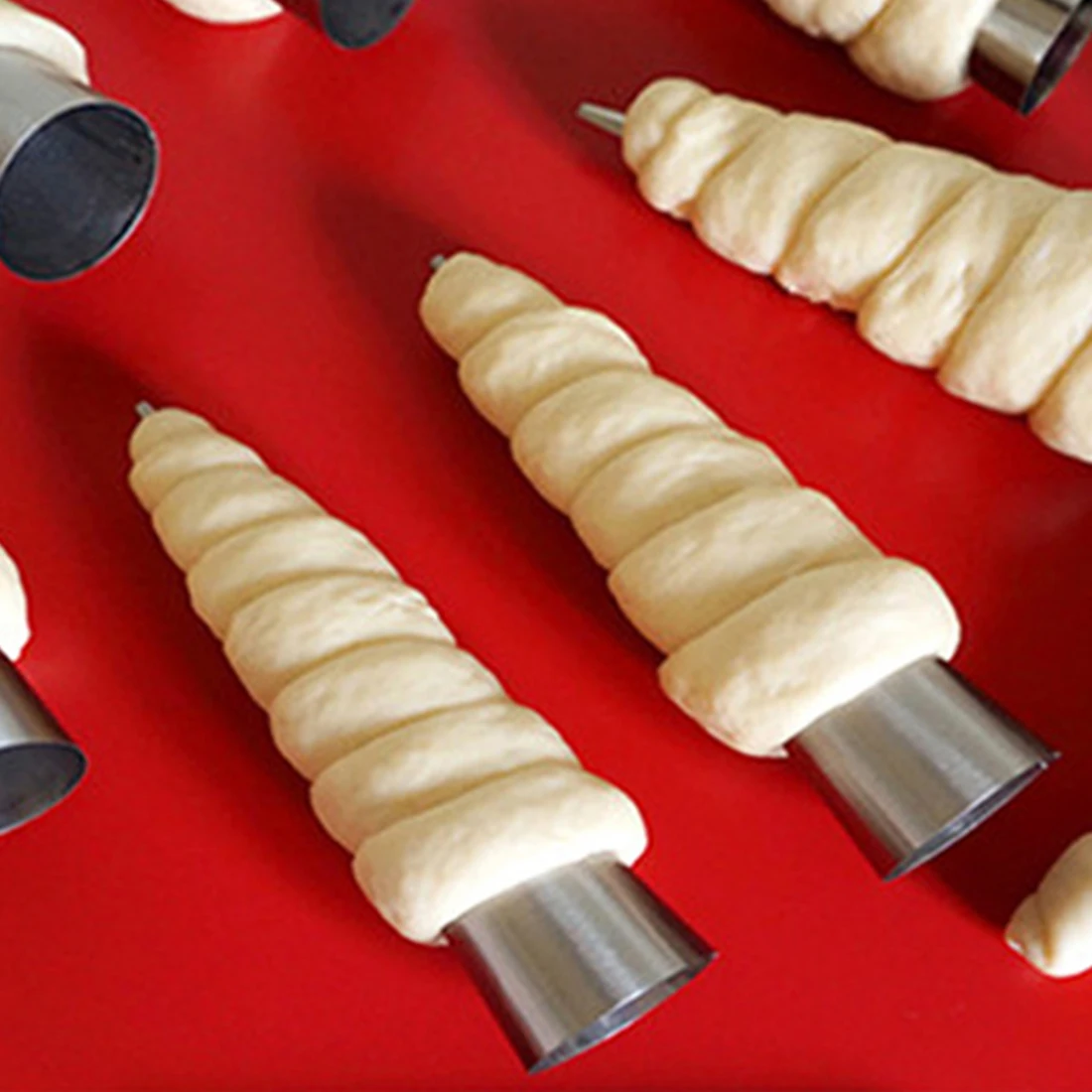 

5pcs Conical Tube Cone Roll Moulds Stainless Steel Spiral Croissants Molds Pastry Cream Horn Cake Bread Mold