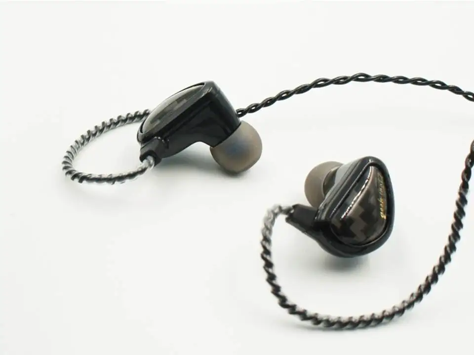 Наушники вкладыши Geek Wold GK3 3 с динамическими драйверами Hi Fi аудиофиловые наушники