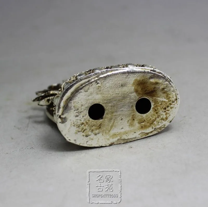 

Antique collection antique old bronze crafts carving figures of Buddha Avalokitesvara copper ornaments