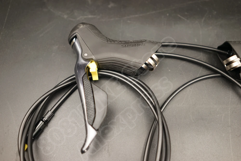 Гидравлический дисковый тормоз Shimano Ultegra Di2 R8070 гидравлический с плоским