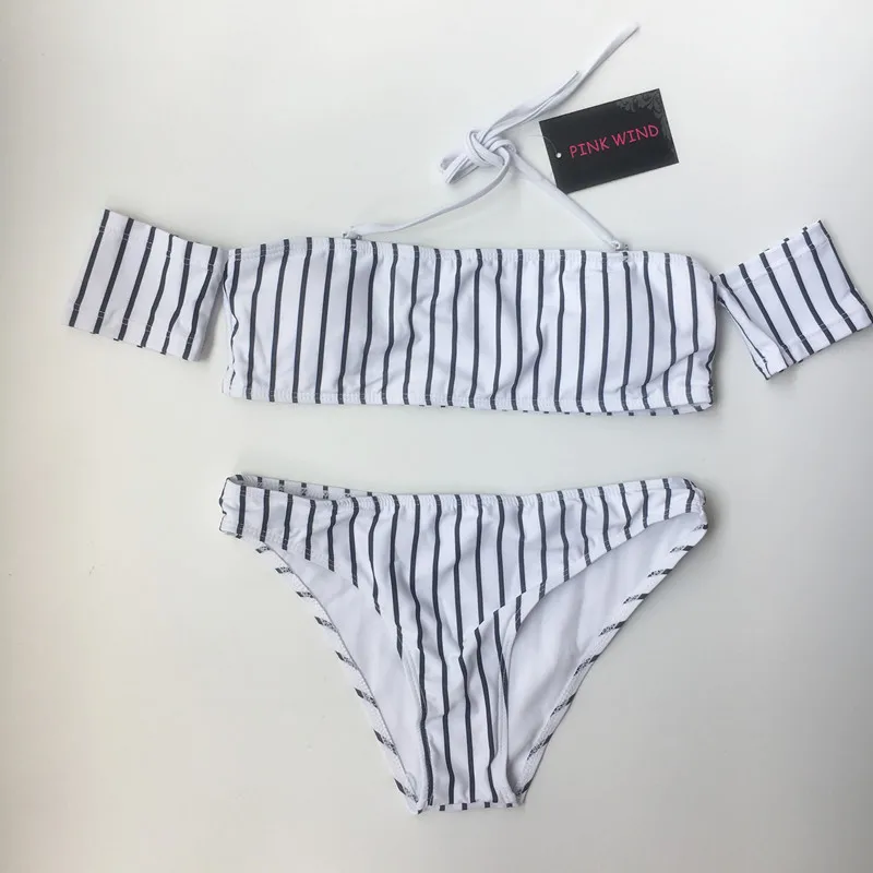 Женское пляжное бикини в розовую полоску с открытыми плечами и коротким