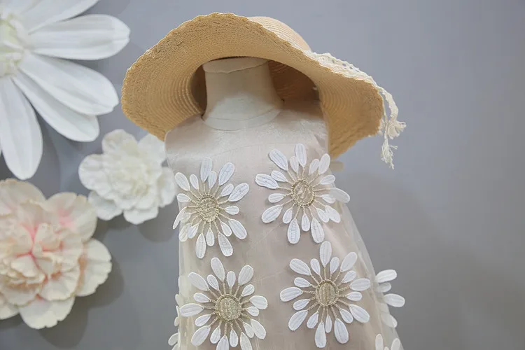 Children's clothing 2019 spring new girls small fresh three-dimensional flower crochet lace stitching princess vest dress | Детская