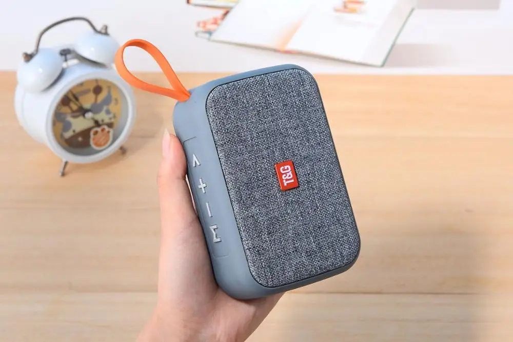 Wireless Bluetooth4.0 speakers Outdoor portable mini audio Subwoofer colour speaker Support TF card/FM/U Disk |