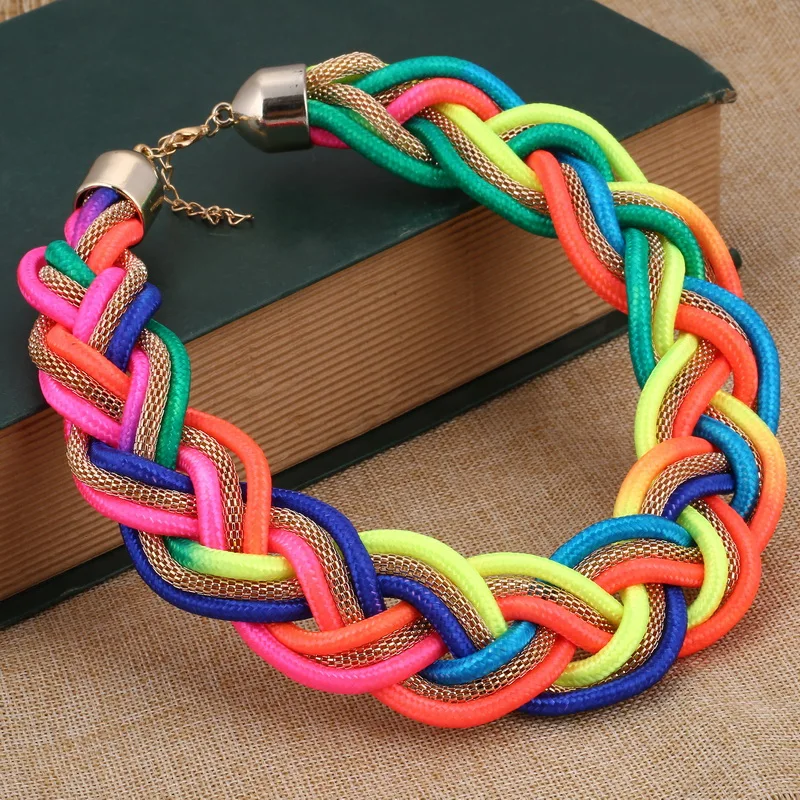 Ожерелье из хлопка неоновое Shourouk массивное ожерелье эффектное женское плетеное