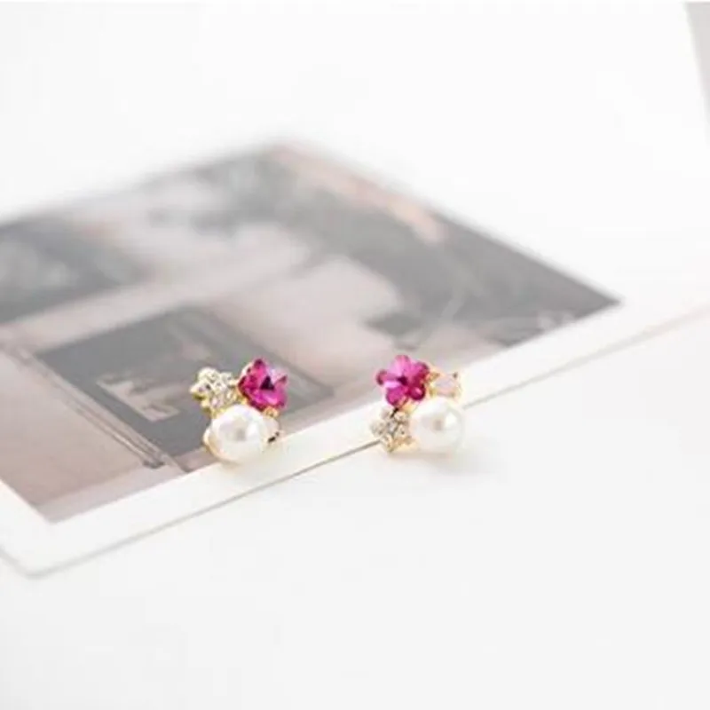 Женские серьги гвоздики с жемчугом милые и элегантные позолоченными кристаллами
