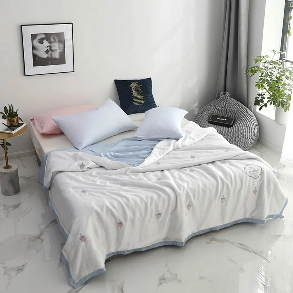 2019 Strawberry Pink White Air-condition Embroidery Comforter Thin Summer Quilt Artificial Silk Fabric Polyester Queen Size | Одеяла