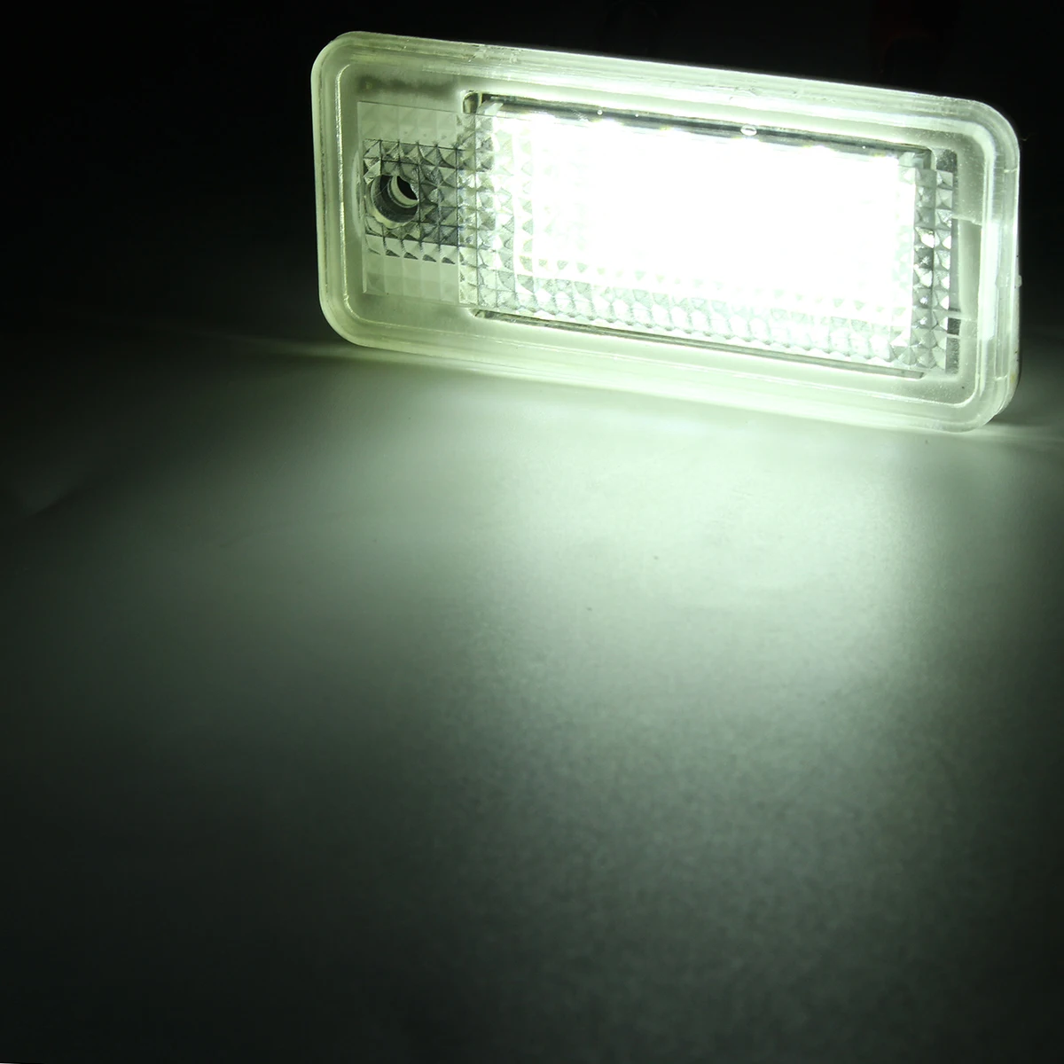 2 шт. номерной знак светильник 18 светодиодный лампа для Audi A3 A4 A6 A8 B6 B7 S3 Q7 RS4 RS6 |