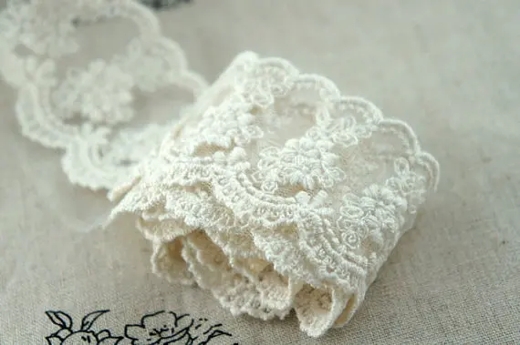 

10 yards Ivory Embroidered Cotton Trim Lace Scalloped Trim Lace With Daisy Flowers